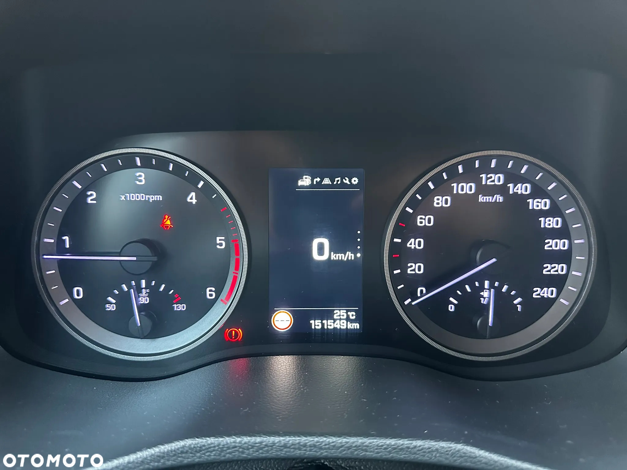 Hyundai Tucson 2.0 CRDI BlueDrive Style 2WD - 24