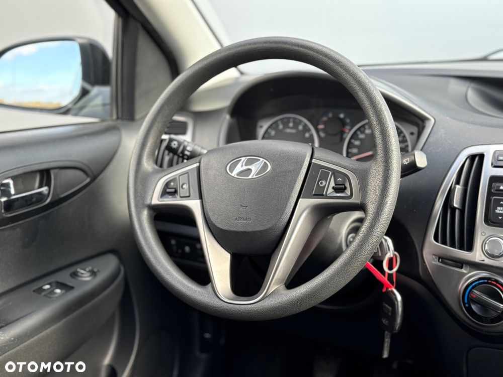 Hyundai i20 1.2 Trend - 15
