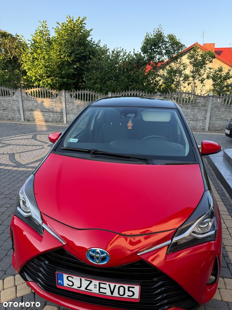 Toyota Yaris Hybrid 100 Selection Platinum - 1