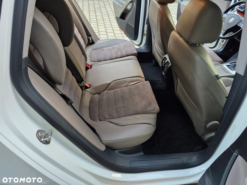 Volkswagen Passat 2.0 TDI DPF Highline DSG - 26