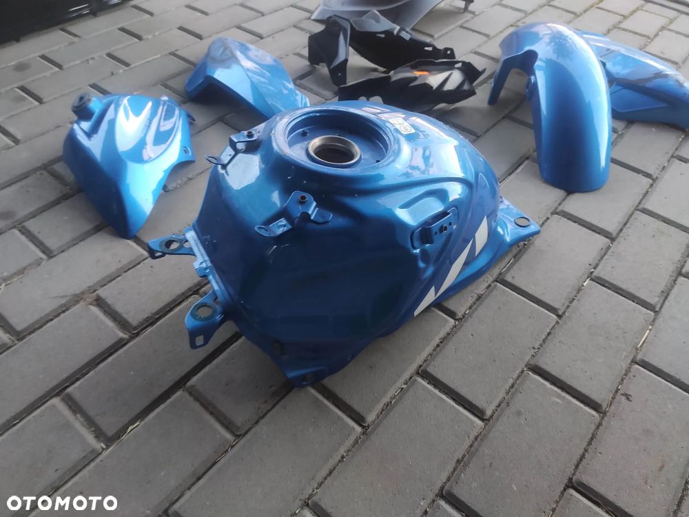 EU Bak Zbiornik Osłona Owiewka Bok Suzuki GSXS GSX S 125 17- - 2