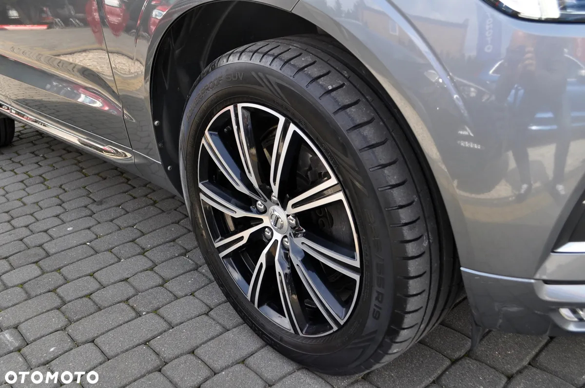 Volvo XC 60 D5 SCR AWD Inscription - 9