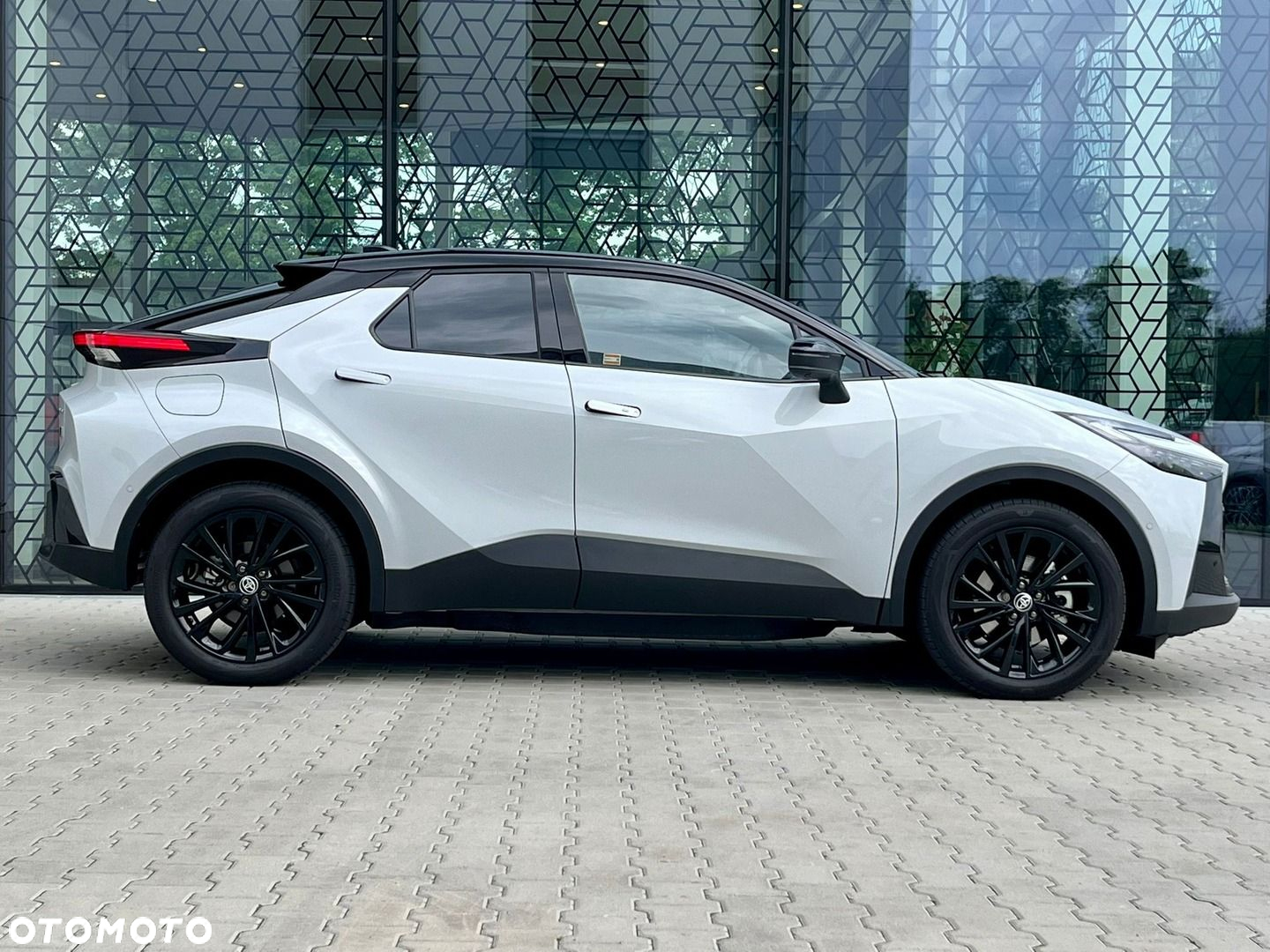 Toyota C-HR - 4