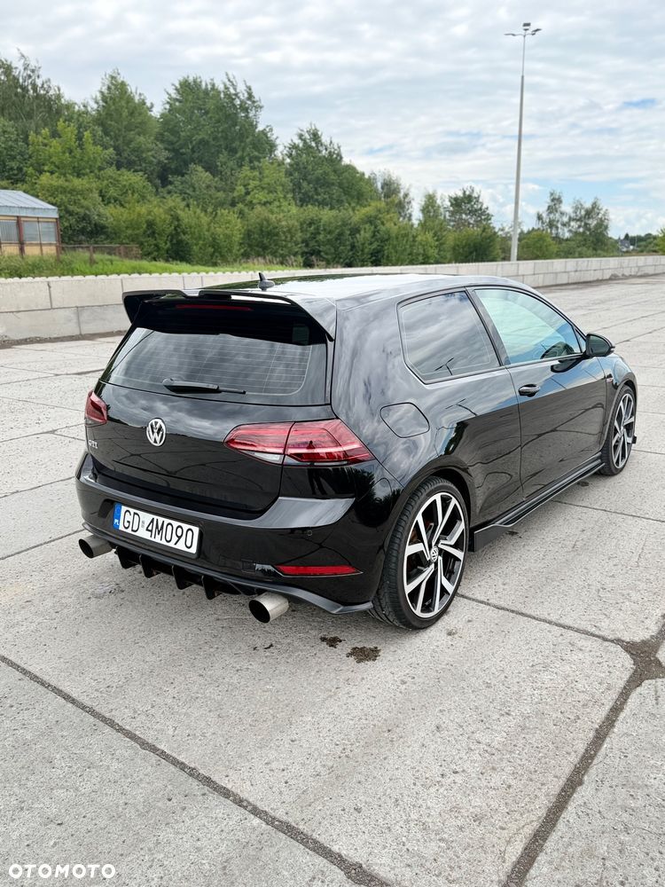 Volkswagen Golf - 19