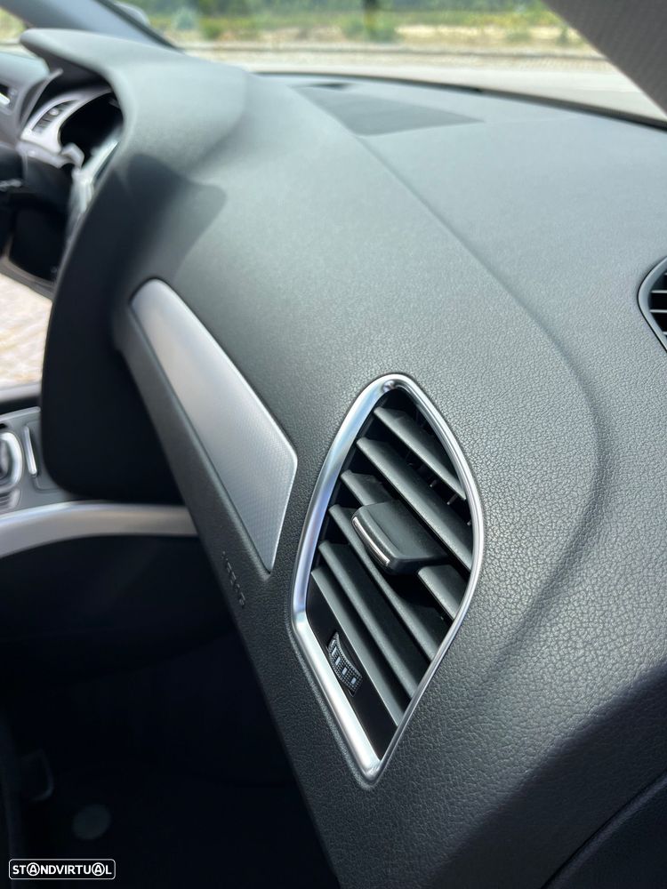 Audi A4 2.0 TDI S Edition S-line - 22