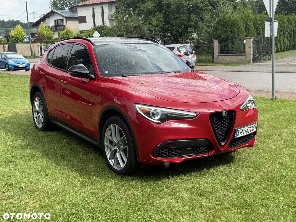 Alfa Romeo Stelvio - 2