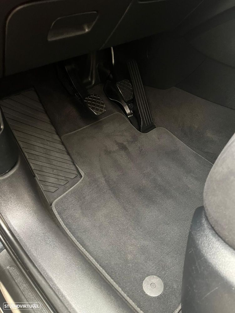 Audi Q3 2.0 TDI Sport - 33