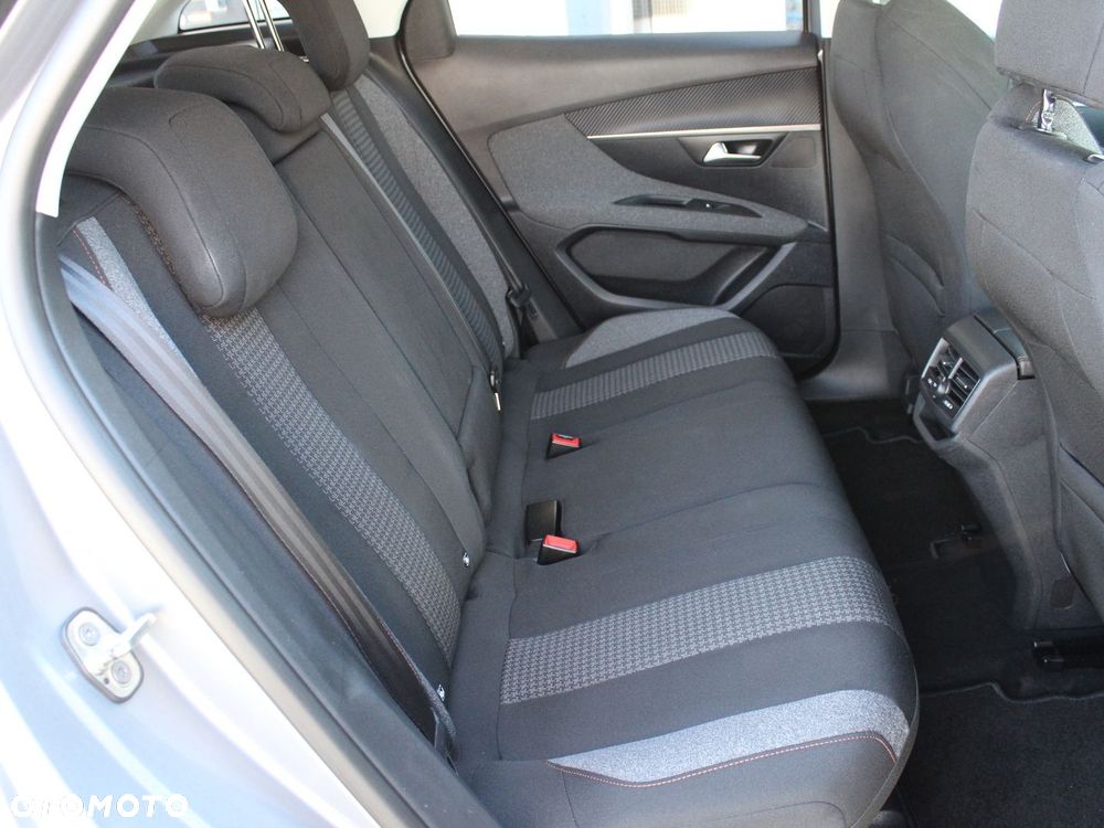 Peugeot 3008 1.6 BlueHDi Allure S&S EAT6 - 16