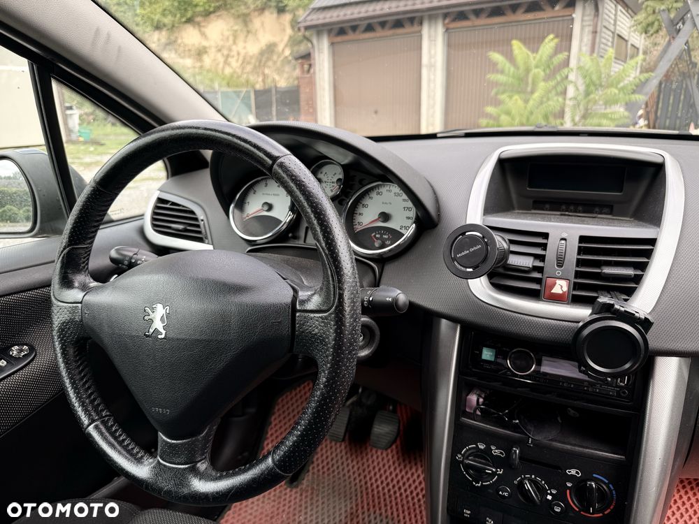 Peugeot 207 - 4