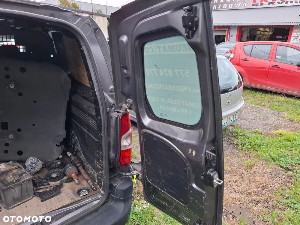 Toyota Proace City 1.5 D-4D Long 2,4t Active (bryg.) - 11