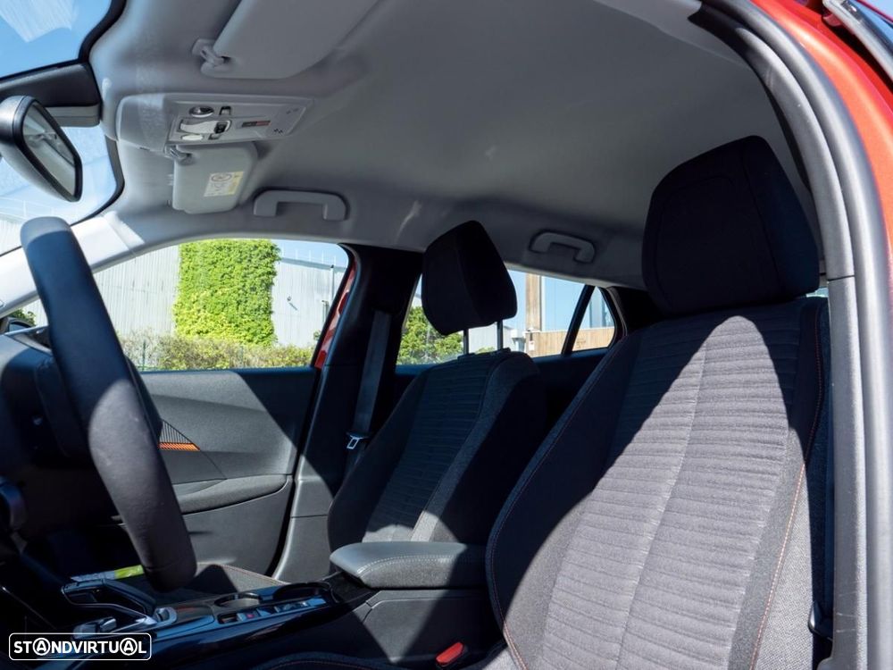 Peugeot e-2008 50 kWh Active - 23