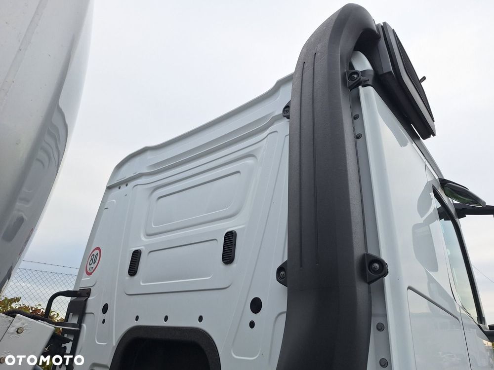 Versalift Actros  1843 - 34