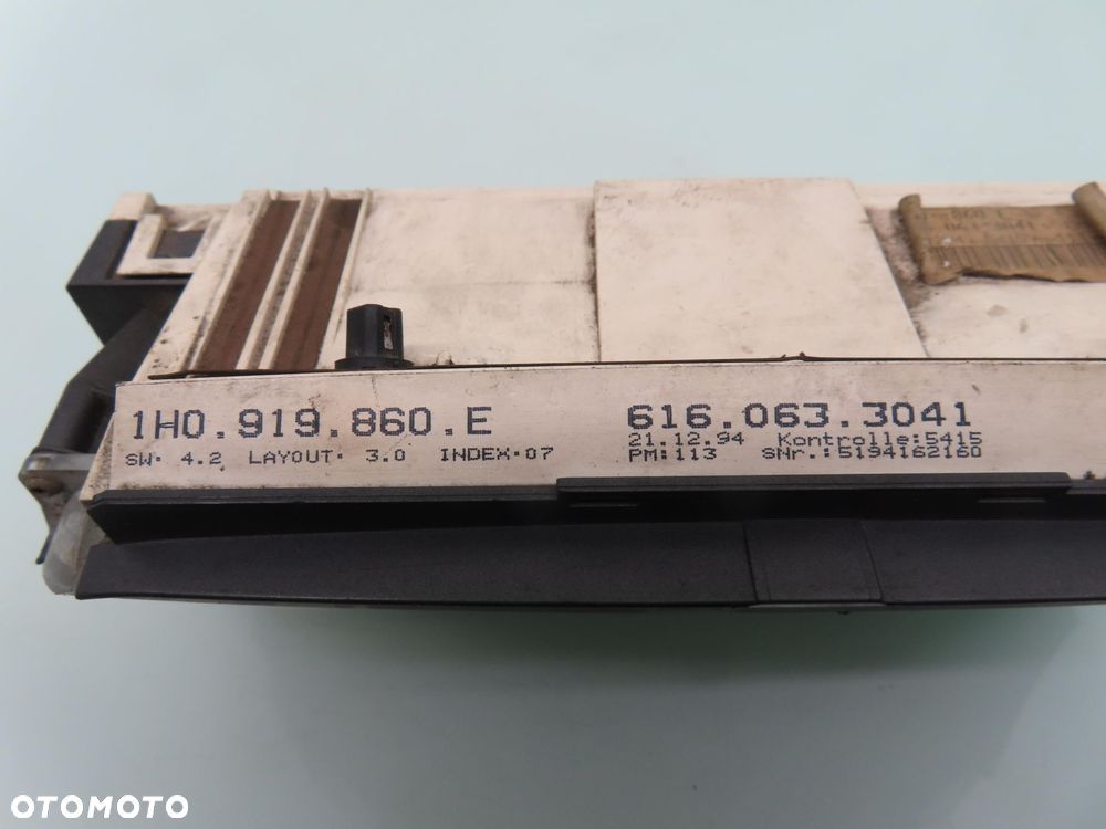 LICZNIK VW GOLF III 1.9 D 1H0919860E - 4