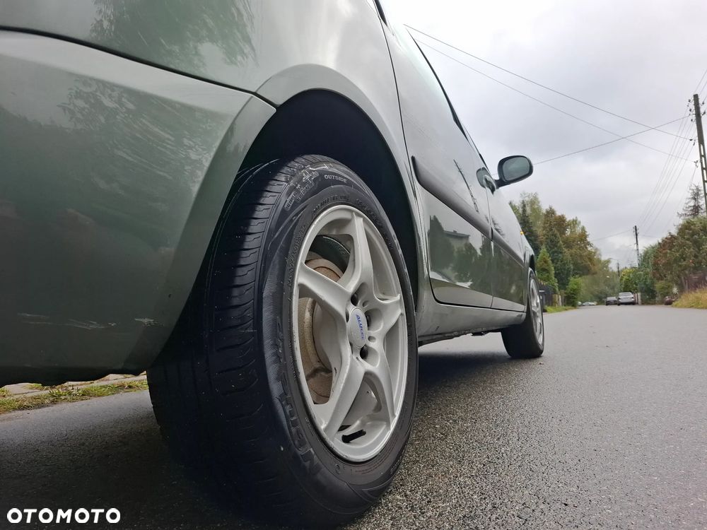 Skoda Roomster 1.4 16V Style - 17