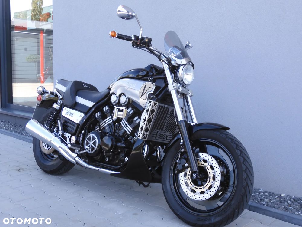 Yamaha V-MAX - 17