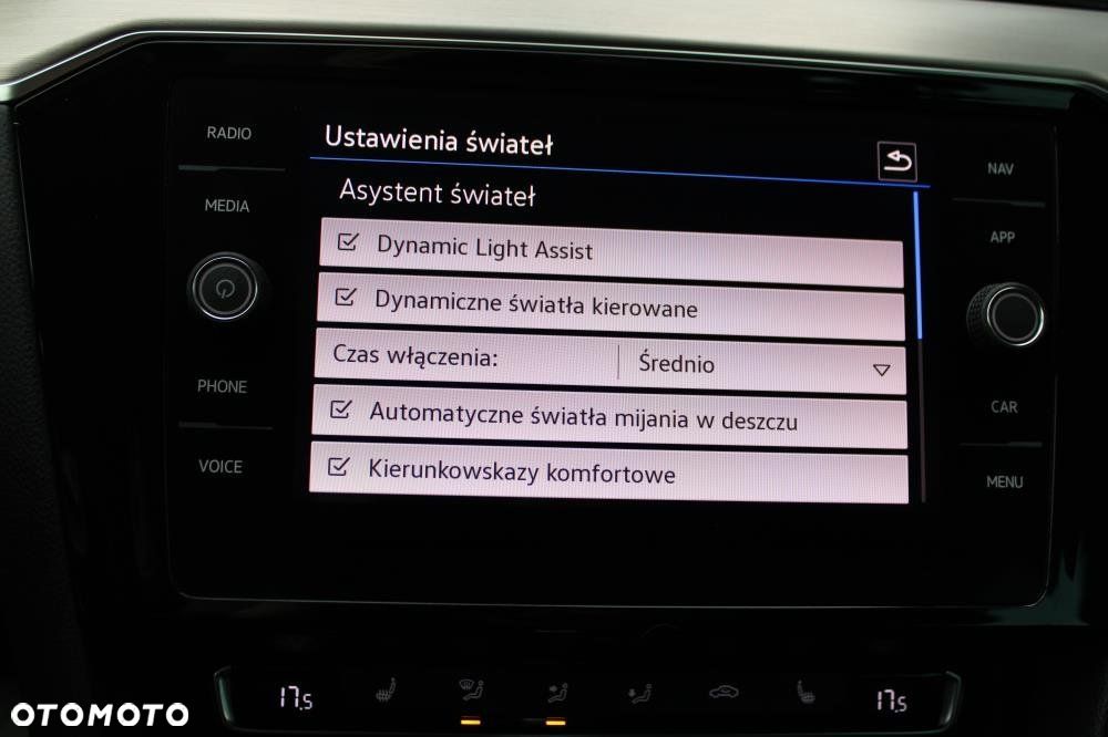 Volkswagen Passat - 24