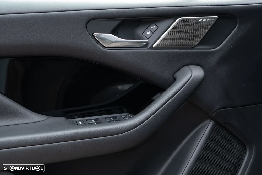 Jaguar I-Pace - 8