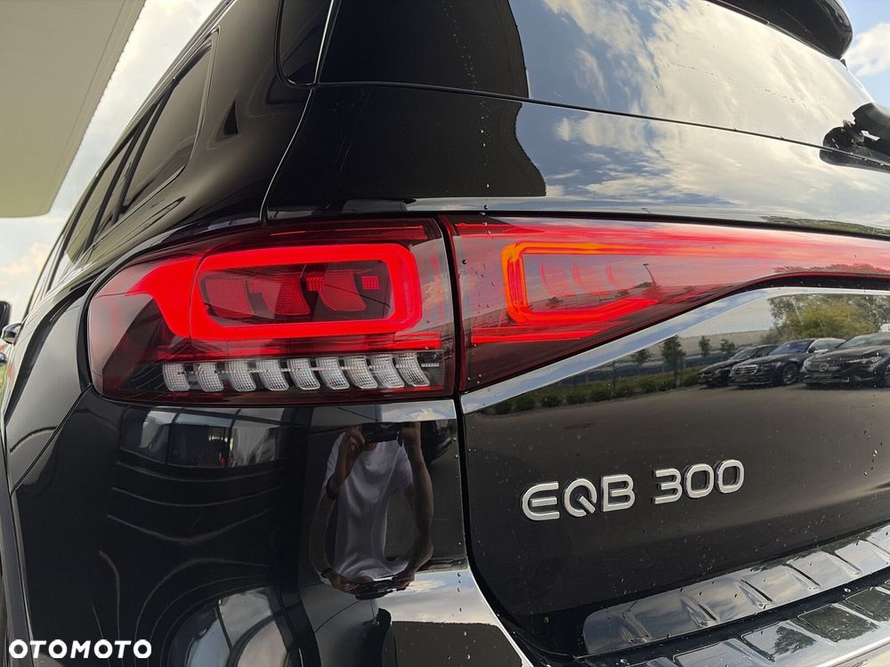 Mercedes-Benz EQB 300 66.5kWh 4-Matic Progressive - 18