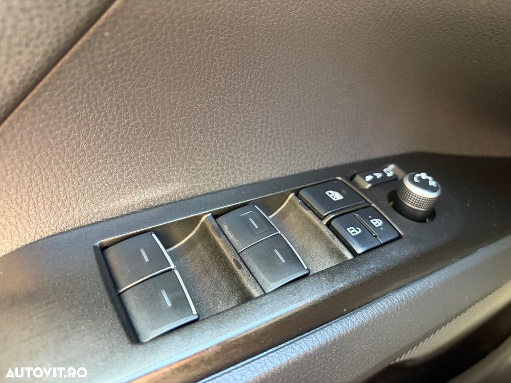 Toyota Camry 2.5 Exclusive - 20