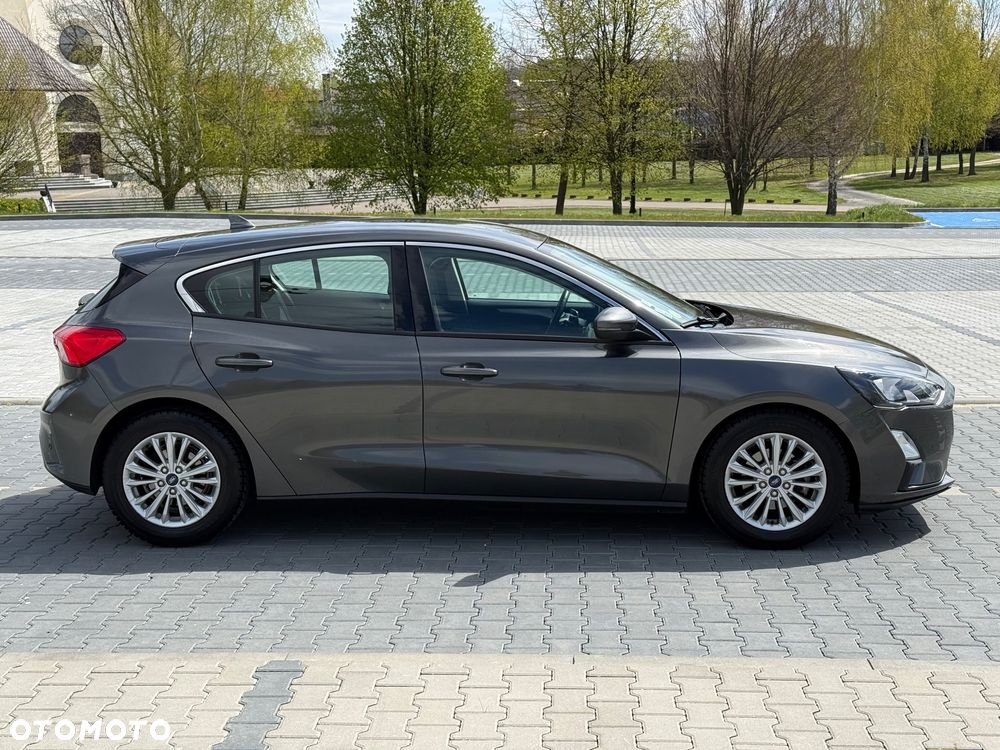 Ford Focus 1.5 EcoBlue Start-Stopp-System TITANIUM DESIGN - 16