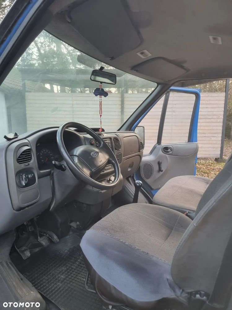 Ford Transit - 12