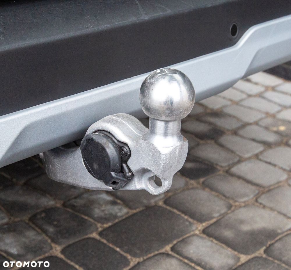 Ford Tourneo Custom - 16