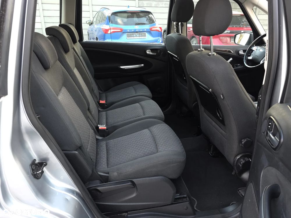 Ford Galaxy 2.0 Ghia - 13