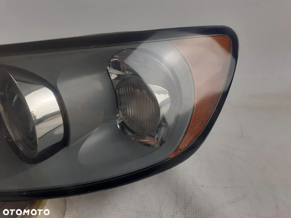 Lampa P+L Volvo V50 S40 04-07 r. Eur. - 9