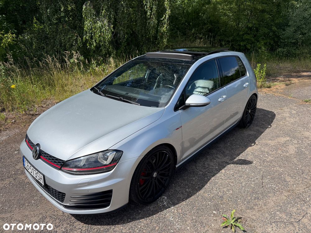 Volkswagen Golf - 3
