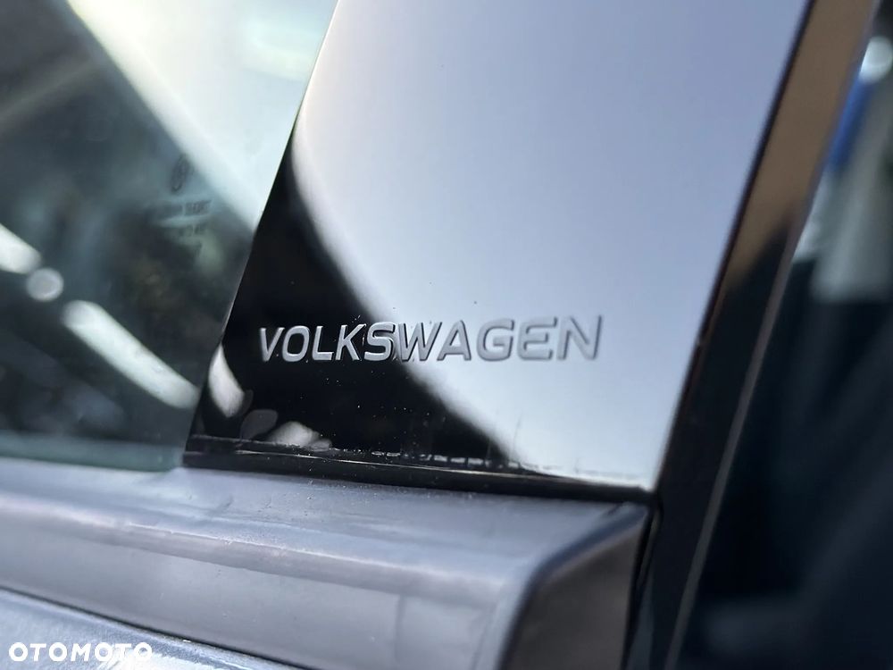 Volkswagen T-Roc 1.5 eTSI Life DSG - 23