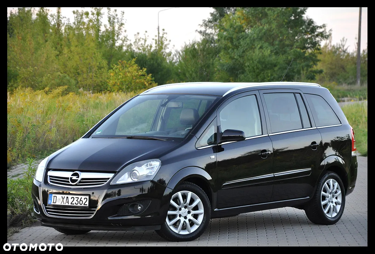 Opel Zafira 1.8 Cosmo - 2