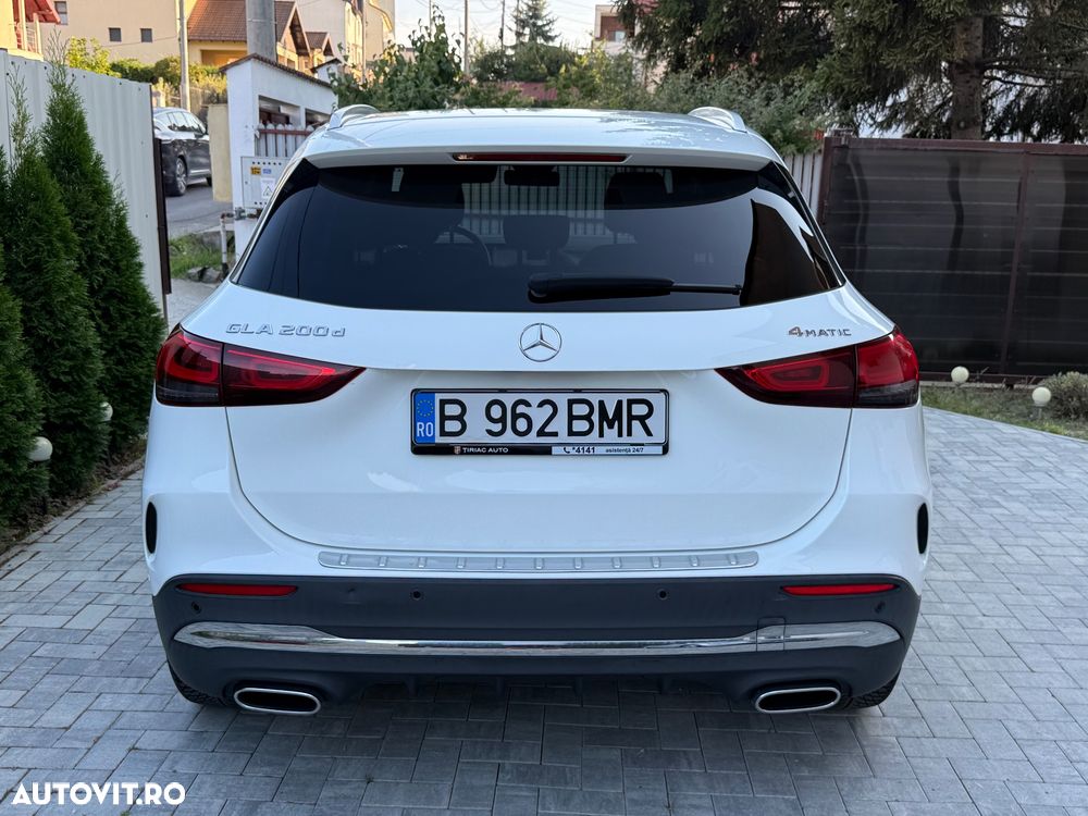 Mercedes-Benz GLA 200 d 4MATIC Aut. - 9