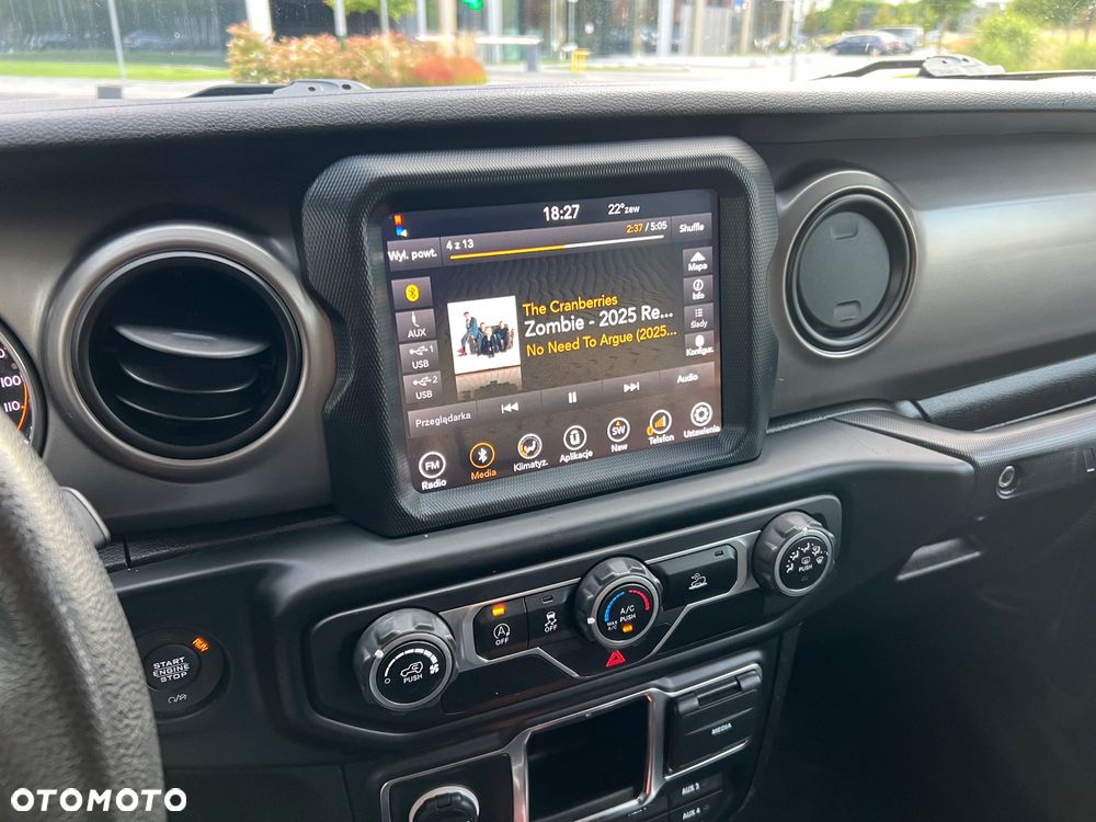 Jeep Wrangler - 19