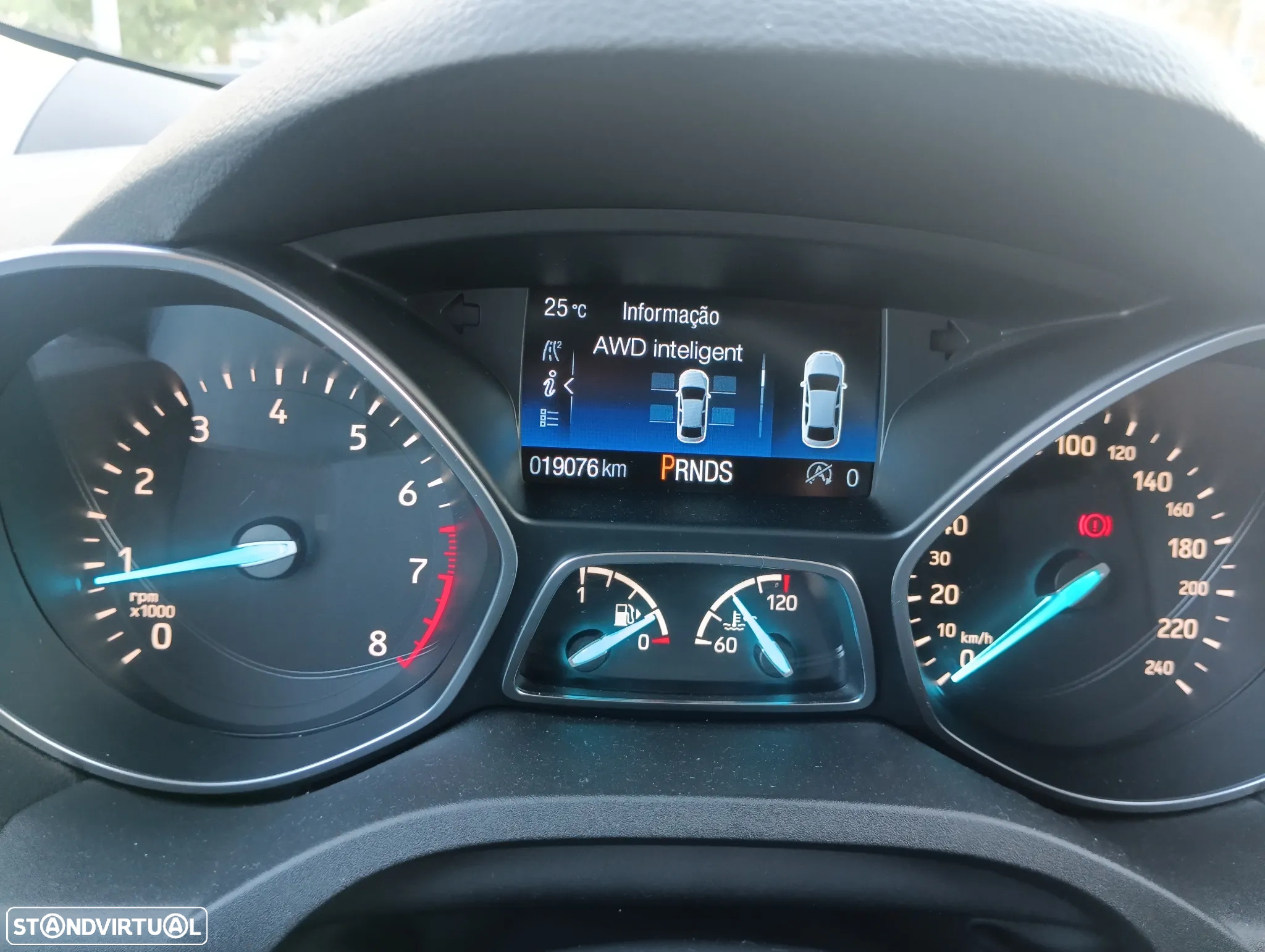 Ford Kuga 1.5 EcoBoost Titanium 4WD Powershift - 14