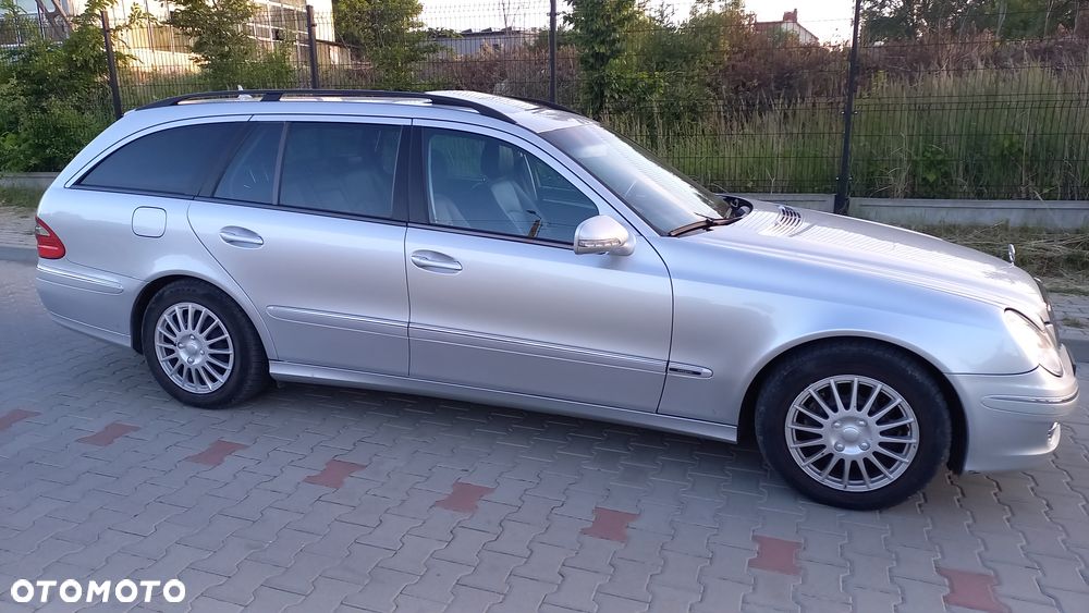 Mercedes-Benz Klasa E 320 CDI 7G-TRONIC Avantgarde DPF - 2