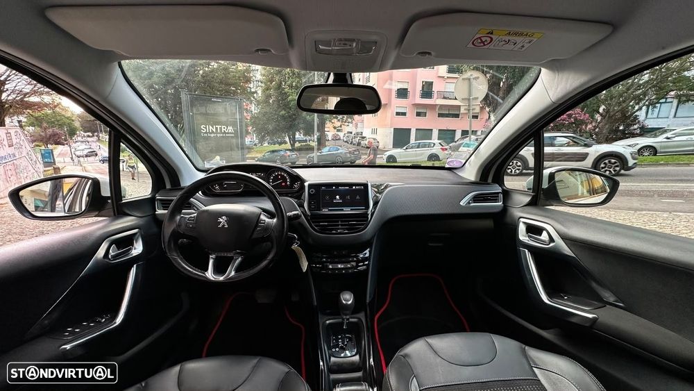 Peugeot 2008 1.2 PureTech Allure EAT6 - 6