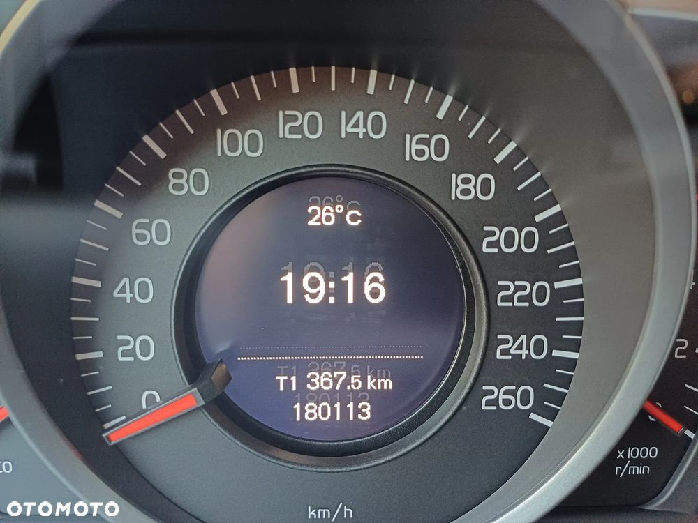 Volvo XC 60 D3 Geartronic Momentum - 33