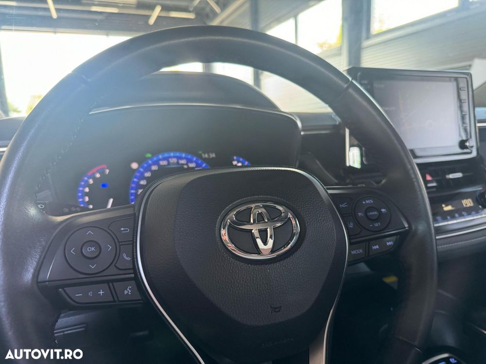 Toyota Corolla 1.8 HSD Dynamic - 16