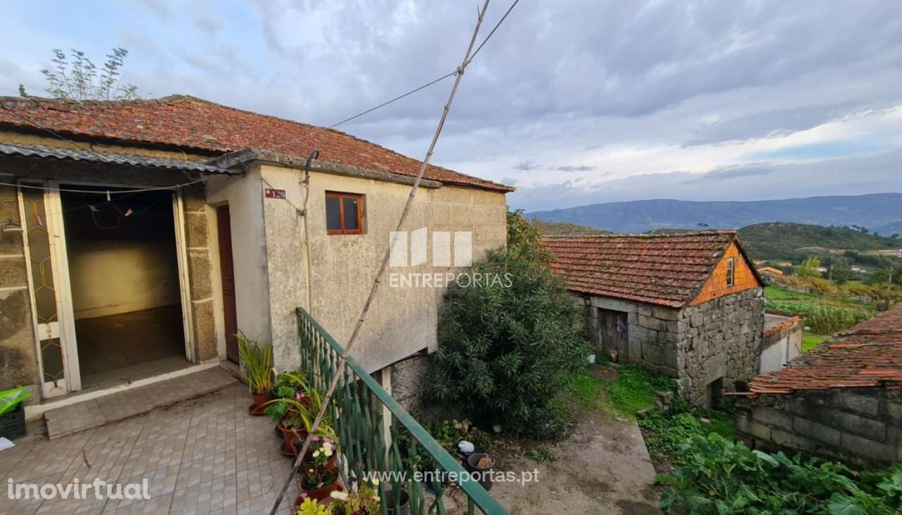 Venda de Três Moradias, Gestaçô Baião - Grande imagem: 2/22