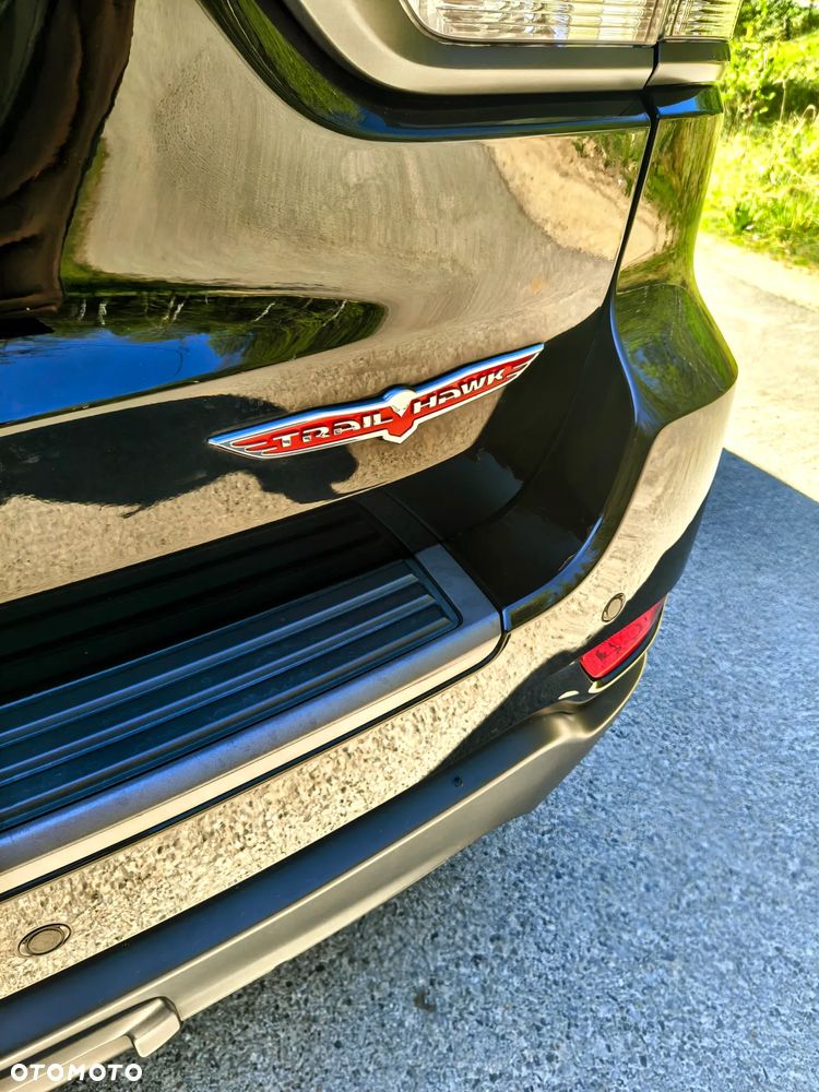 Jeep Grand Cherokee - 17