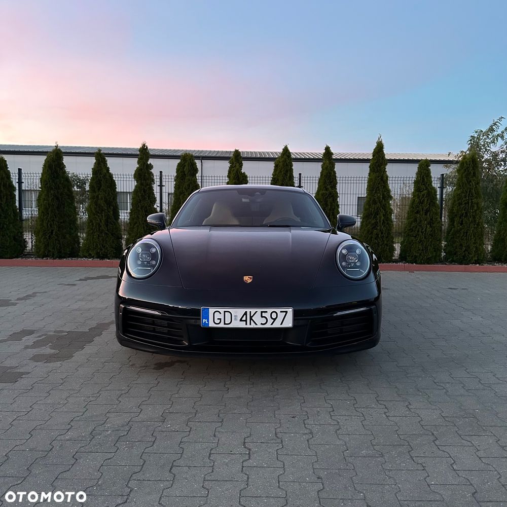 Porsche 911 Carrera - 2
