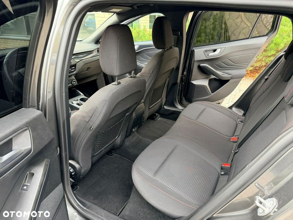 Ford Focus - 21