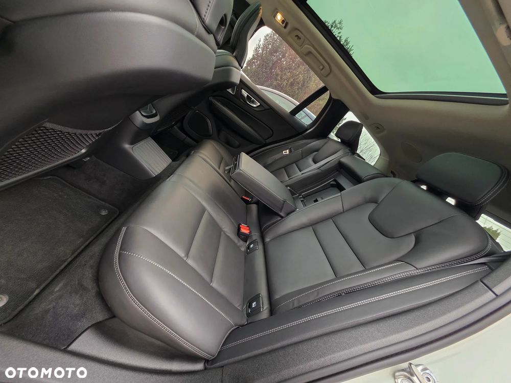 Volvo V60 T6 AWD Twin Engine Geartronic Inscription - 18