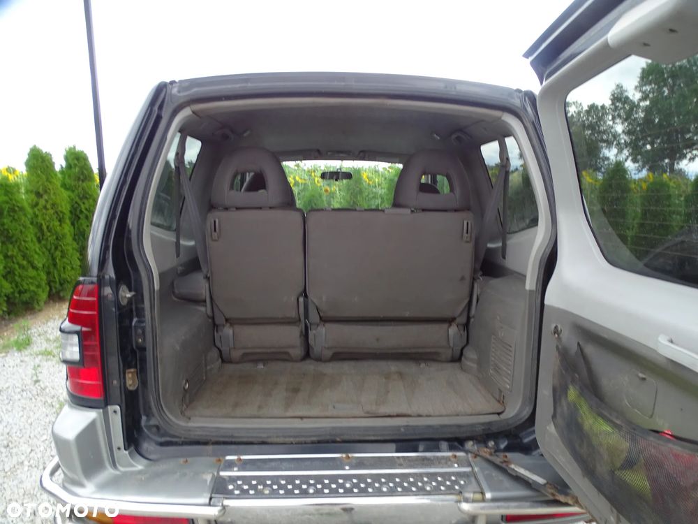 Mitsubishi Pajero - 23