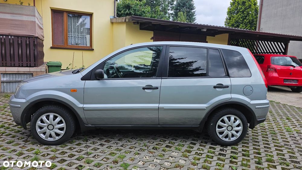 Ford Fusion 1.4 + - 8