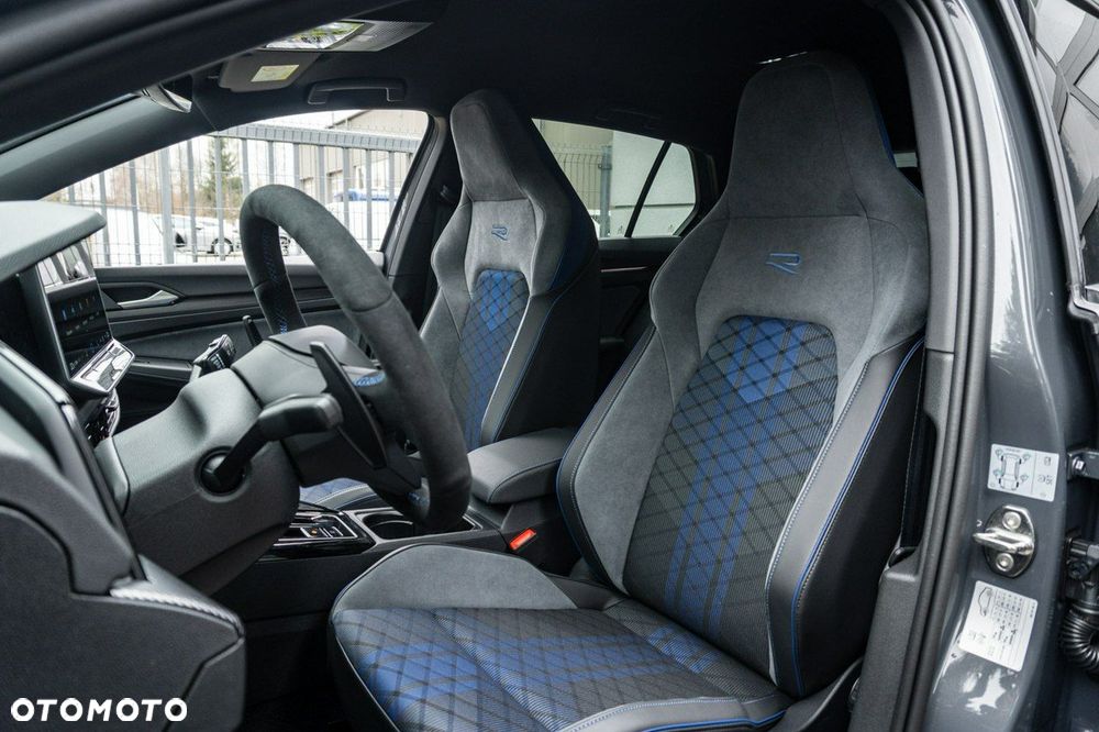 Volkswagen Golf - 19