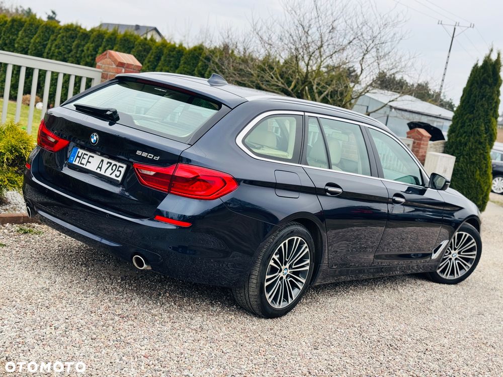 BMW Seria 5 520d Luxury Line sport - 27