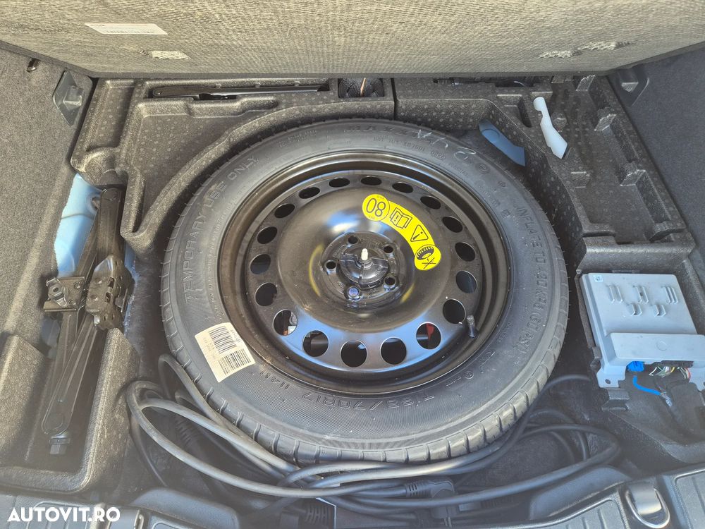 Ford Kuga 2.5 Duratec FWD PHEV ST-Line X - 12