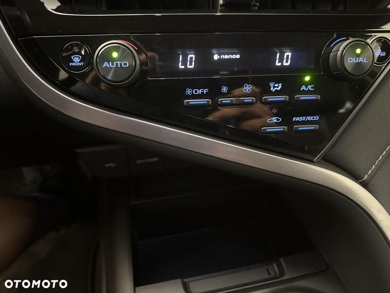 Toyota Camry 2.5 Hybrid Prestige CVT - 17