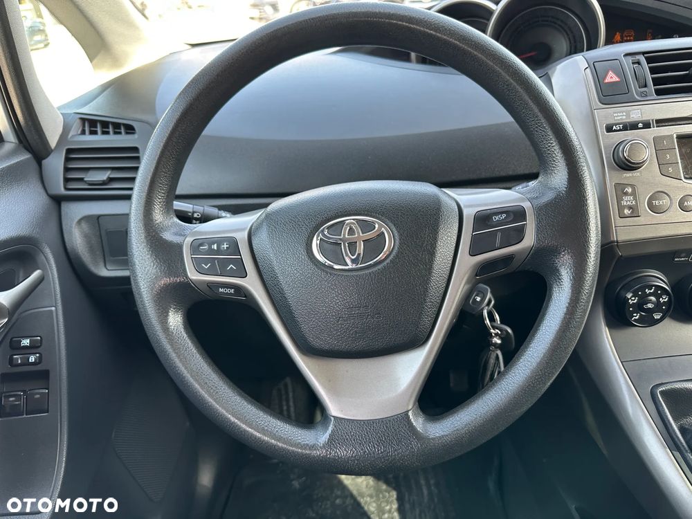 Toyota Verso 2.0 D-4D Luna - 25